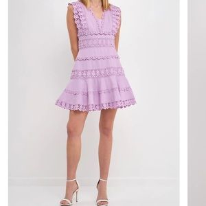 NWT ENDLESS ROSE plunging neck lace dress. Sz M